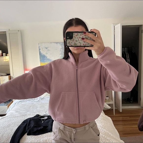 TNA cropped fleece
- super warm for winter
- hardly warm - Picture 1 of 3